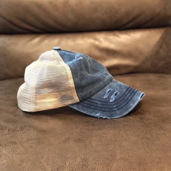 C.C hat - Picture 1 of 5